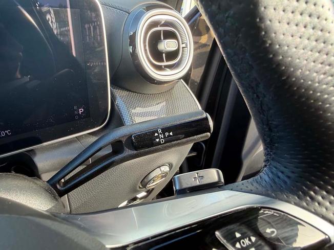 Mercedes-Benz GLC Photo 29
