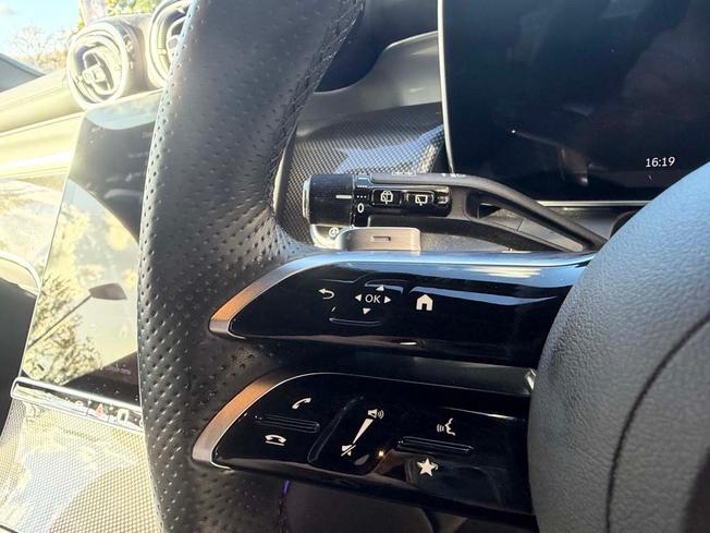 Mercedes-Benz GLC Photo 31