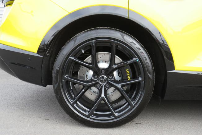 LOTUS Eletre Photo 14