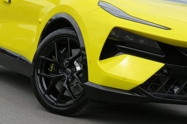 LOTUS Eletre Photo 4