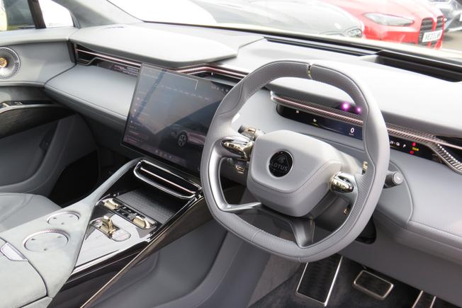 LOTUS Eletre Photo 8