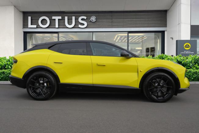 LOTUS Eletre Photo 9