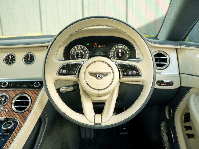 BENTLEY Continental Photo 11