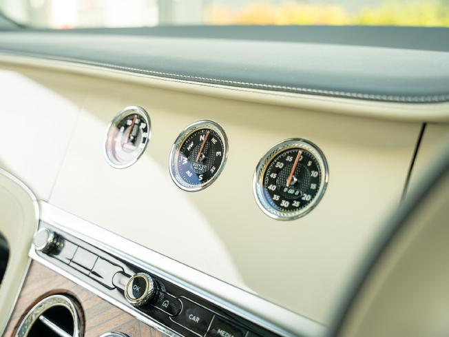 BENTLEY Continental Photo 18