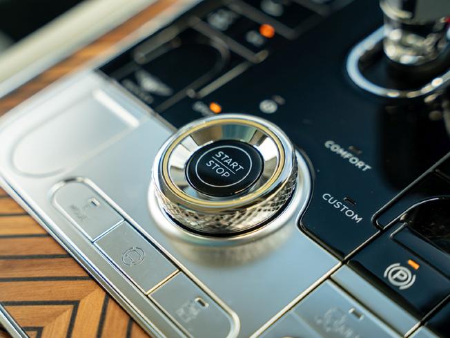 BENTLEY Continental Photo 22
