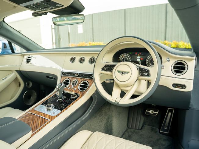 BENTLEY Continental Photo 26