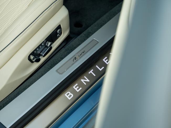 BENTLEY Continental Photo 27