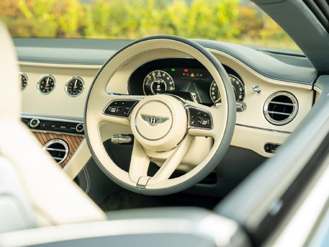BENTLEY Continental Photo 31