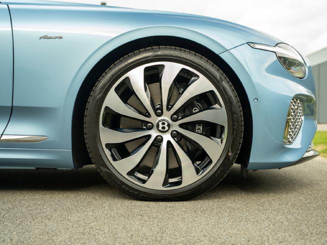 BENTLEY Continental Photo 6