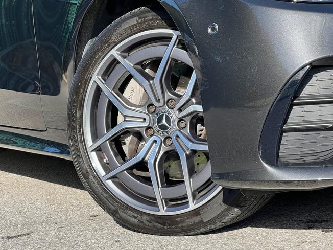 MERCEDES-BENZ E Class Photo 13