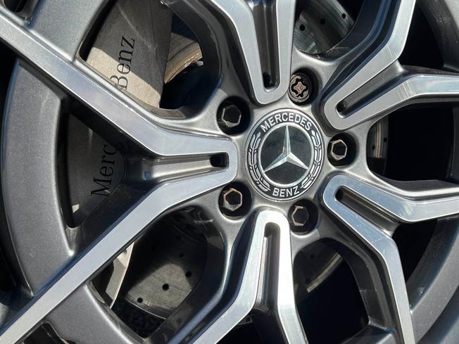 MERCEDES-BENZ E Class Photo 17