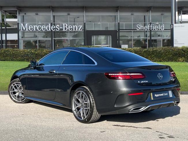 MERCEDES-BENZ E Class Photo 2