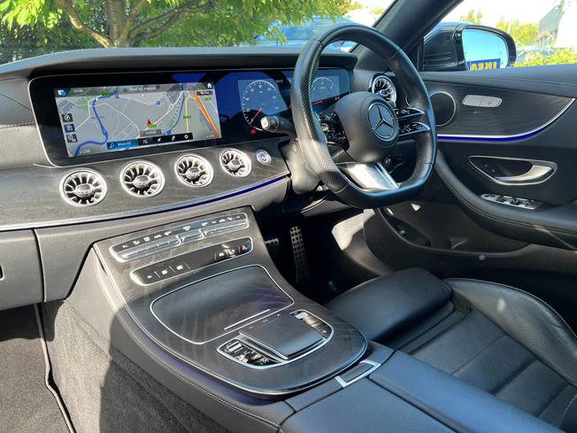 MERCEDES-BENZ E Class Photo 3