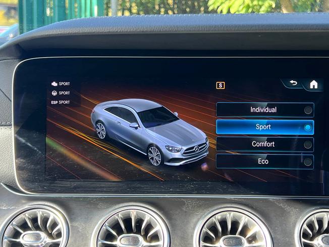 MERCEDES-BENZ E Class Photo 31
