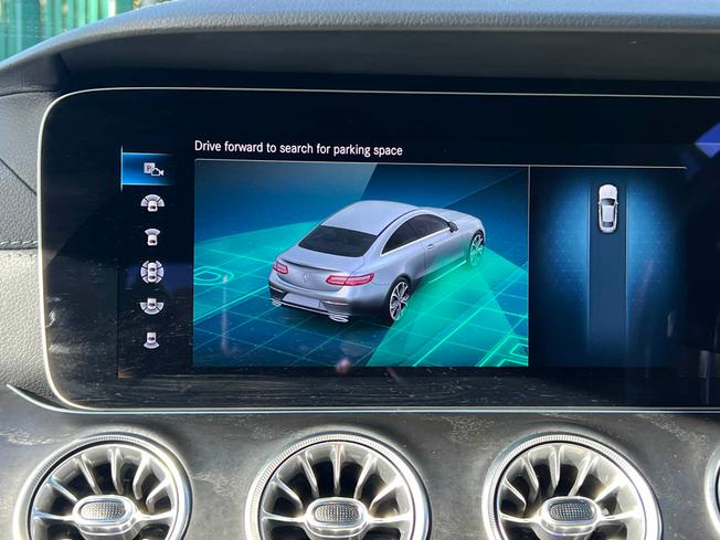 MERCEDES-BENZ E Class Photo 34