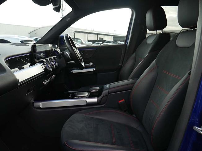MERCEDES-BENZ GLB Photo 3