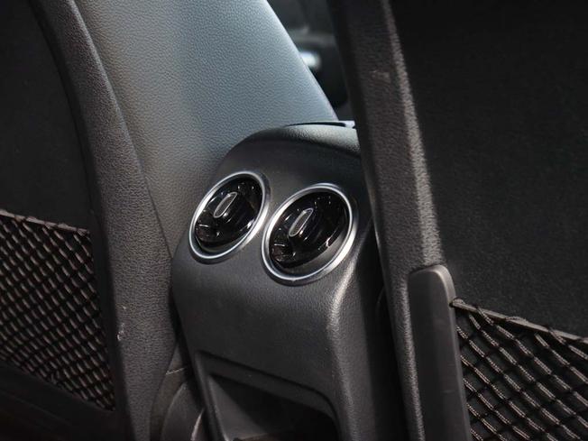MERCEDES-BENZ GLB Photo 39