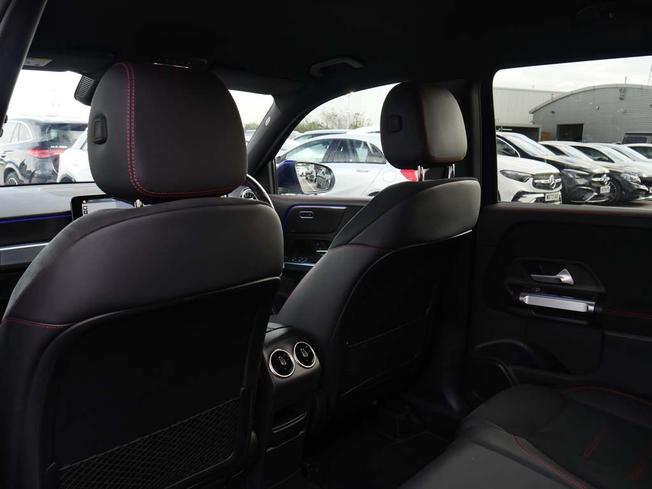 MERCEDES-BENZ GLB Photo 40