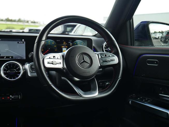 MERCEDES-BENZ GLB Photo 42