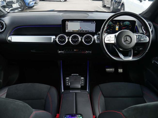 MERCEDES-BENZ GLB Photo 5