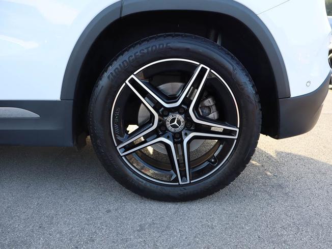 MERCEDES-BENZ GLA Photo 14