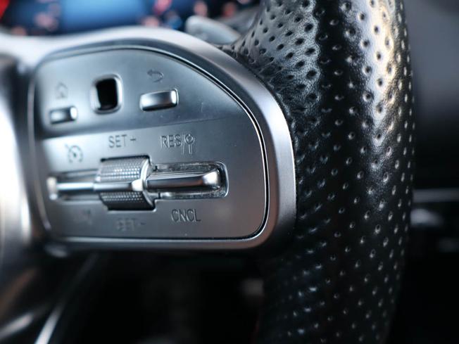 MERCEDES-BENZ GLA Photo 31