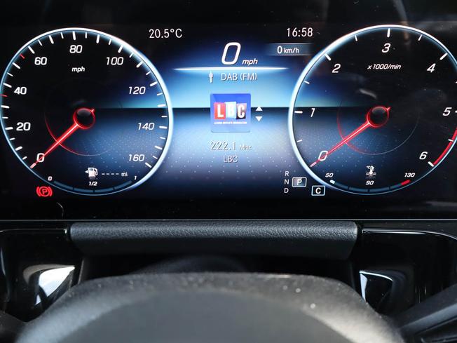MERCEDES-BENZ GLA Photo 37