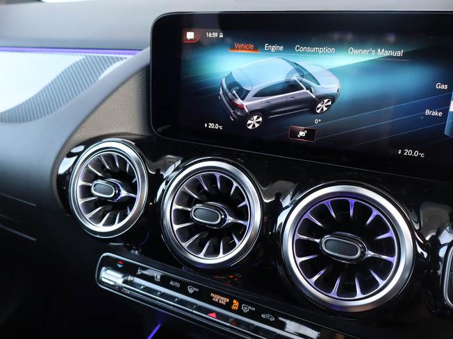 MERCEDES-BENZ GLA Photo 42