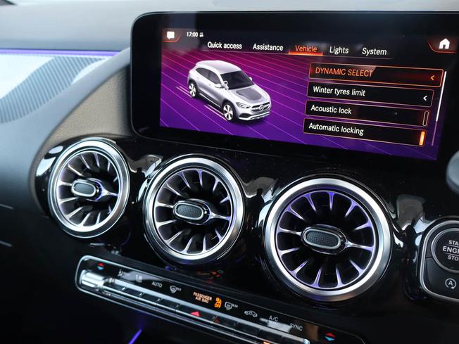 MERCEDES-BENZ GLA Photo 46