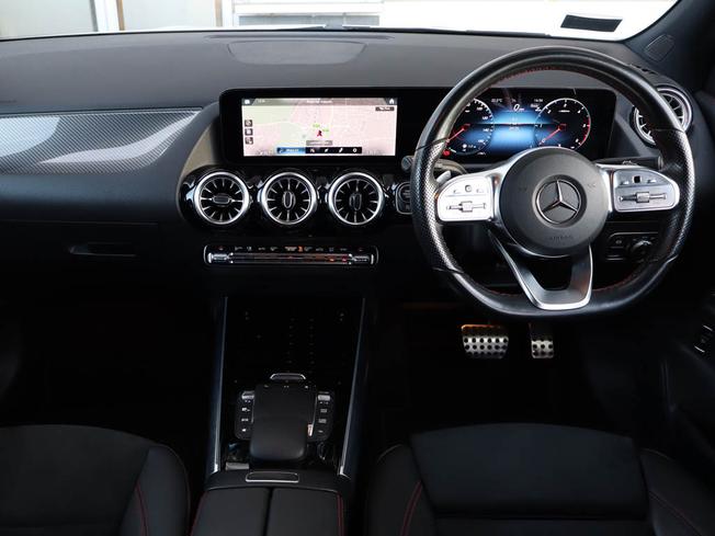 MERCEDES-BENZ GLA Photo 5