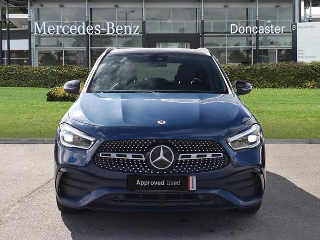 MERCEDES-BENZ GLA Photo 10