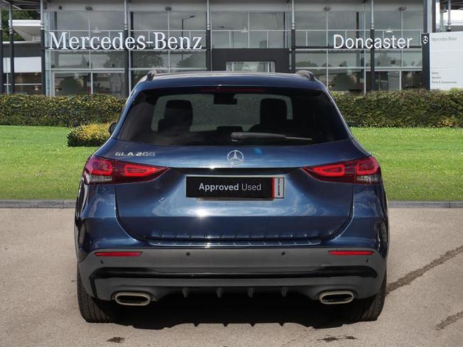 MERCEDES-BENZ GLA Photo 11