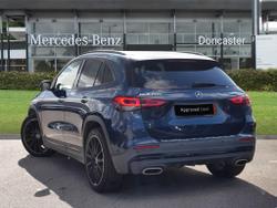 MERCEDES-BENZ GLA Photo 2