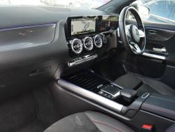 MERCEDES-BENZ GLA Photo 3