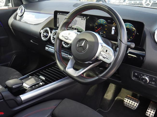 MERCEDES-BENZ GLA Photo 35