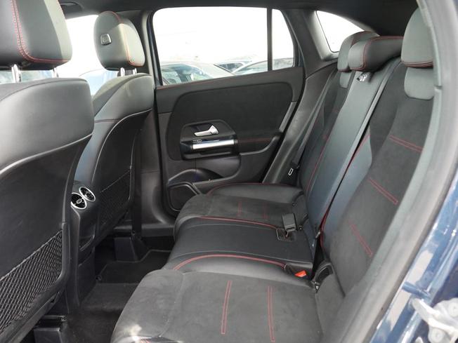 MERCEDES-BENZ GLA Photo 37