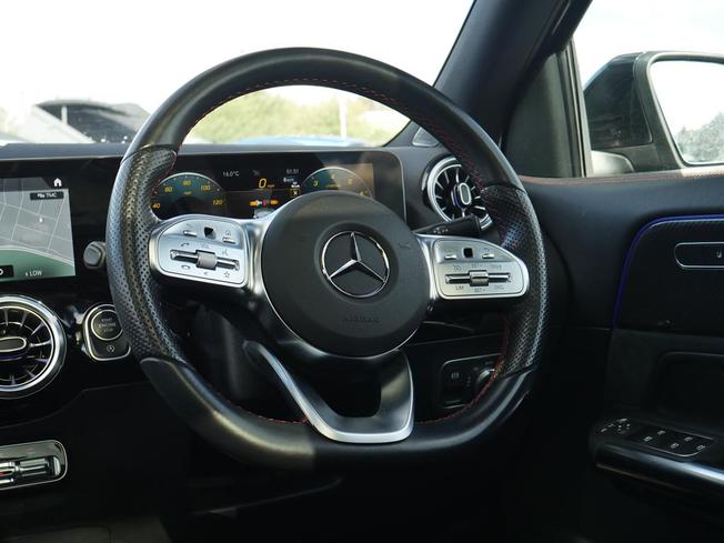MERCEDES-BENZ GLA Photo 40