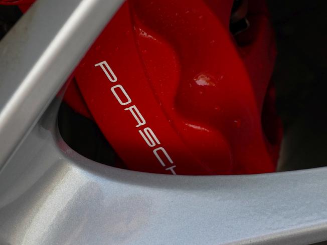 PORSCHE 911 Photo 16