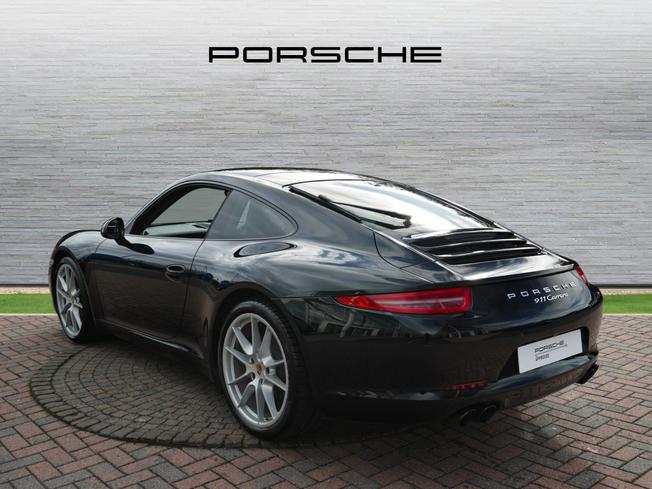 PORSCHE 911 Photo 2