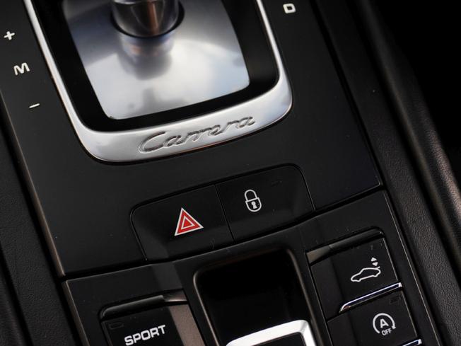 PORSCHE 911 Photo 28