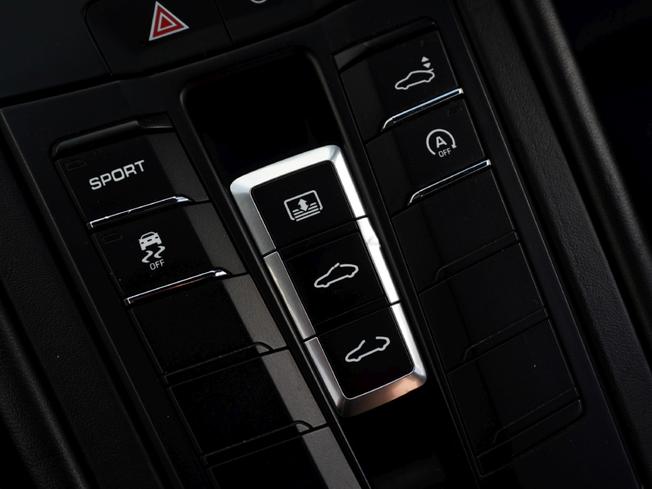 PORSCHE 911 Photo 29