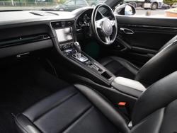 PORSCHE 911 Photo 3