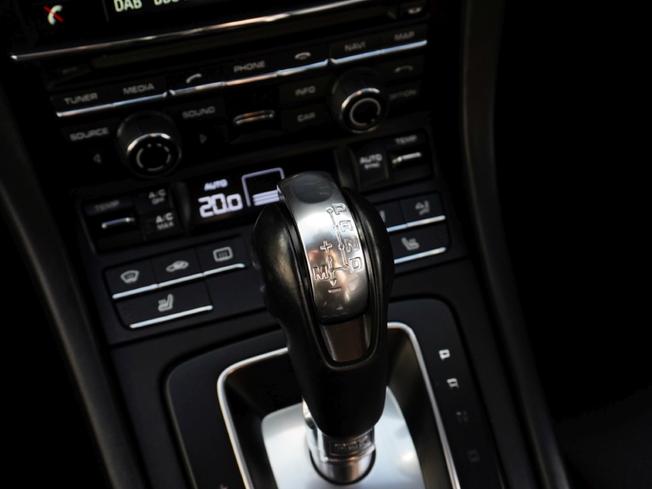 PORSCHE 911 Photo 31