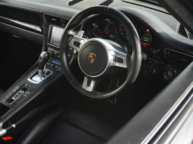 PORSCHE 911 Photo 34