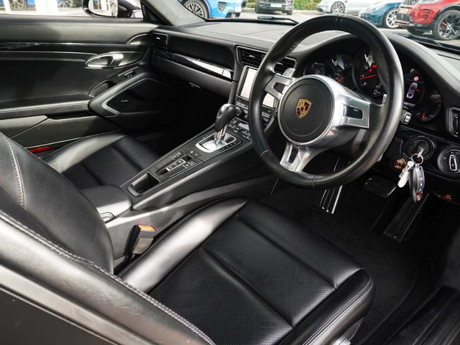 PORSCHE 911 Photo 44