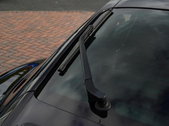 PORSCHE 911 Photo 8