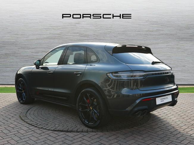 PORSCHE Macan Photo 2