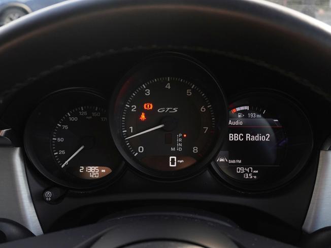 PORSCHE Macan Photo 31