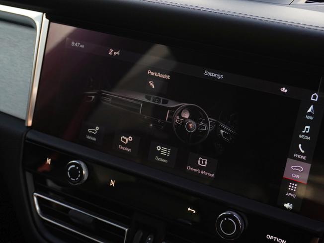 PORSCHE Macan Photo 32