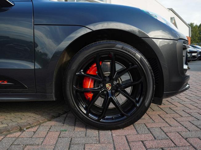 PORSCHE Macan Photo 4